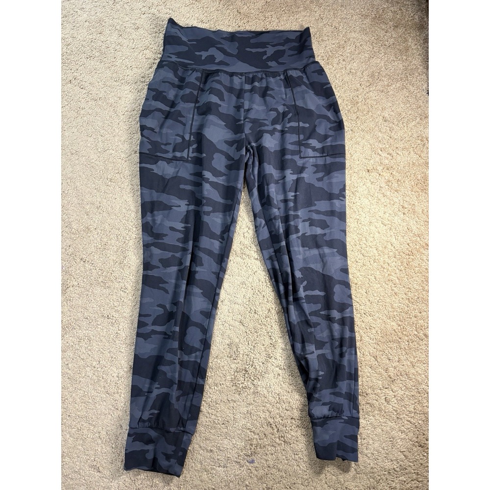 Athleta Salutation Camo Jogger Pant Women's Medium Pockets Athleisure Gorpcore